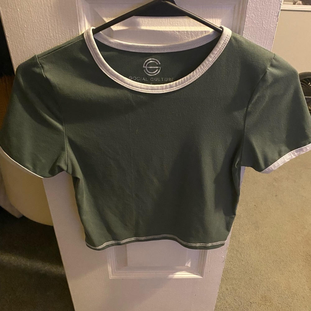 Crop top